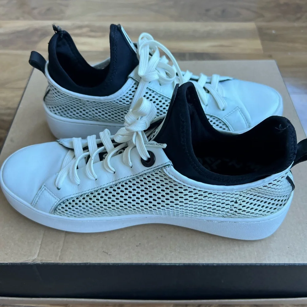 Michael Michael Kors Black and White Perforated Chunky Sneakers shoes size 7.5M - Picture 3 of 9